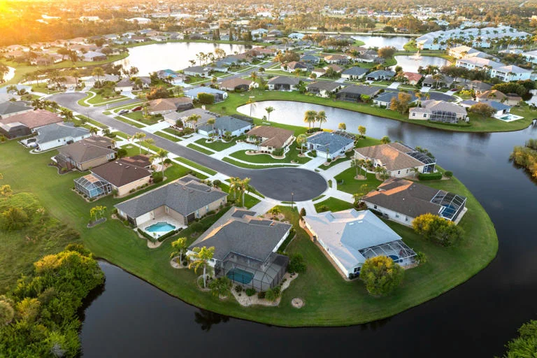 Is Florida’s Sun-Kissed Dream Turning into a Financial Nightmare for the Elite?